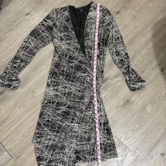 The Limited Sz S Black White String Line Wrap Dress Long Sleeve V Neck Career - Picture 7 of 11